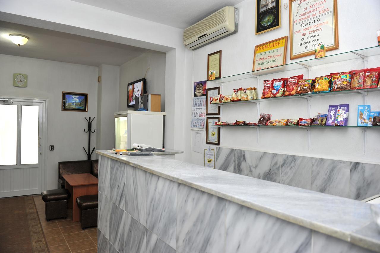 Family Hotel Blazhi Sandanski Buitenkant foto