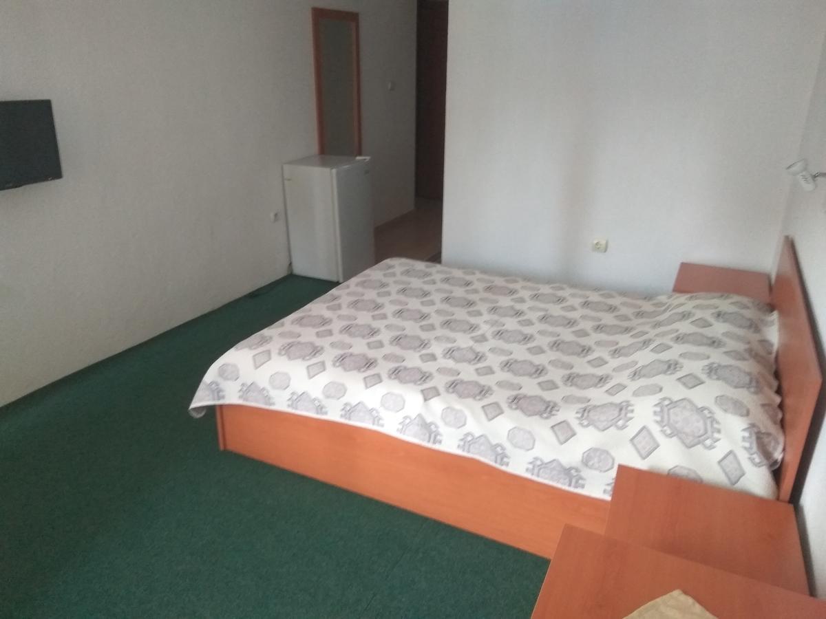 Family Hotel Blazhi Sandanski Buitenkant foto