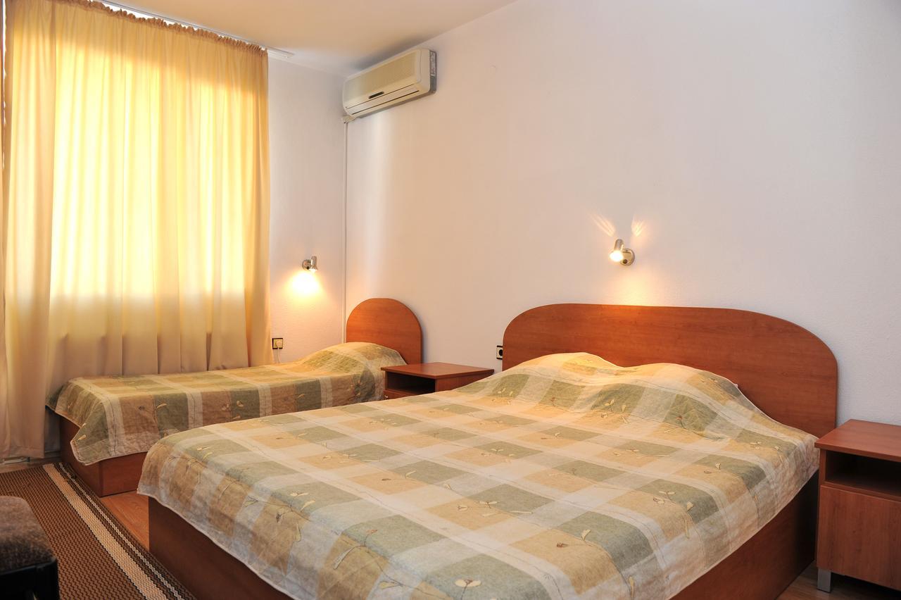 Family Hotel Blazhi Sandanski Buitenkant foto