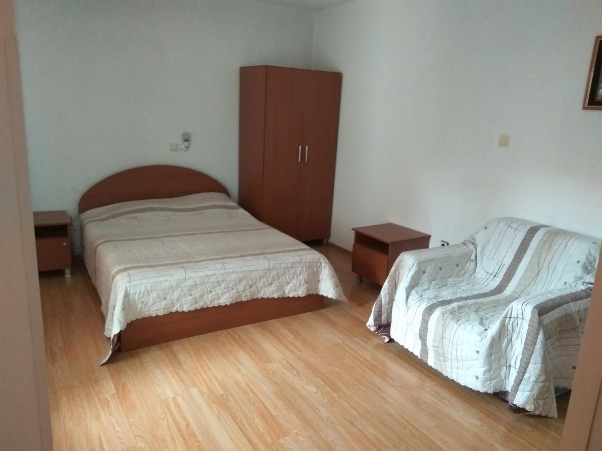 Family Hotel Blazhi Sandanski Buitenkant foto